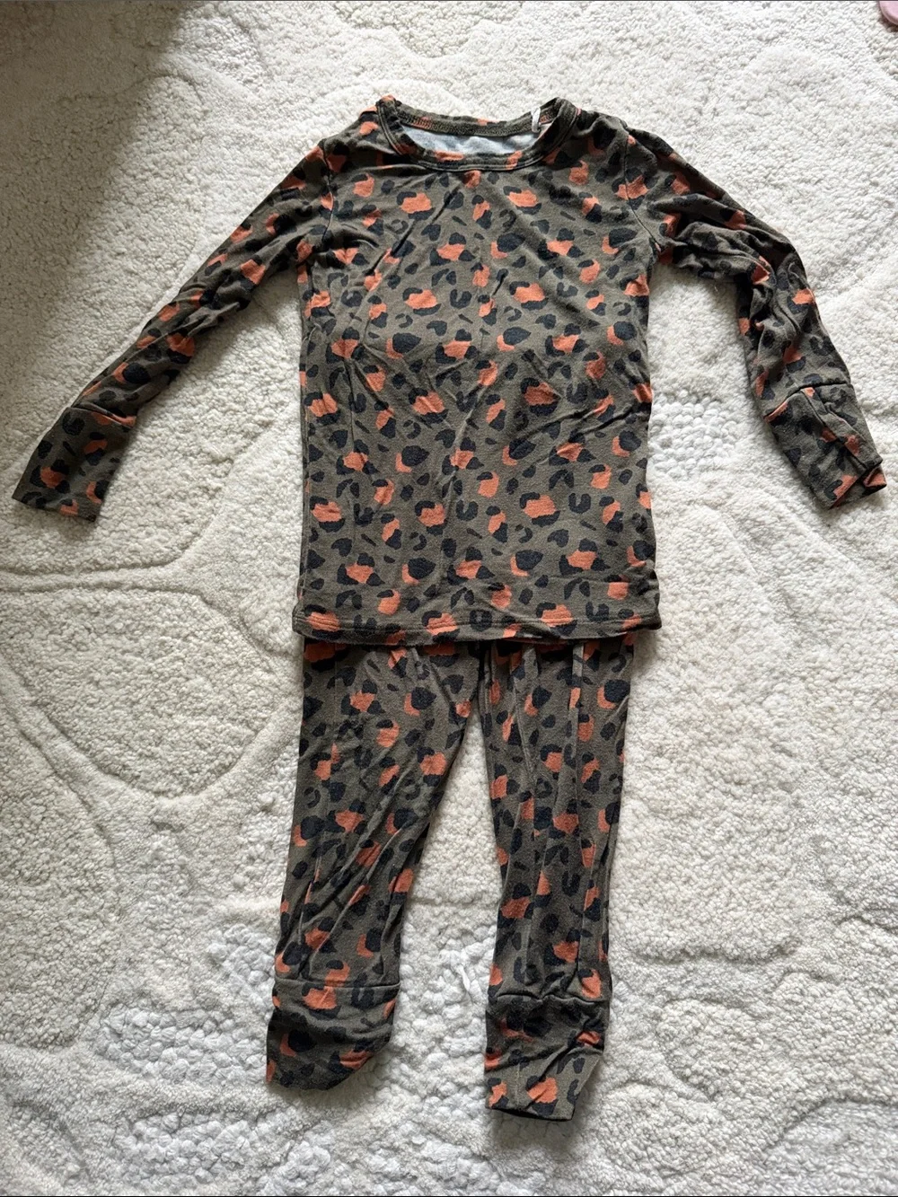 Posh Peanut Long Sleeve Pajama Set in Brown and Coral Leopard Print 2T